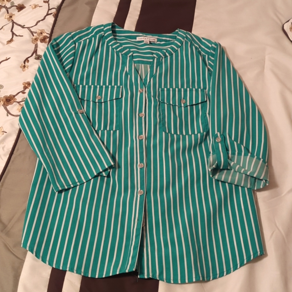 Notations green/white mandarin collar button up top